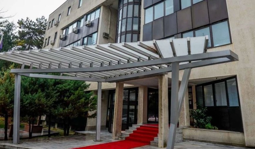 Incidenti me dhunën policore ndaj dy të rinjve në Shkup, reagon zyrtarisht Ministria e Punëve të Brendshme