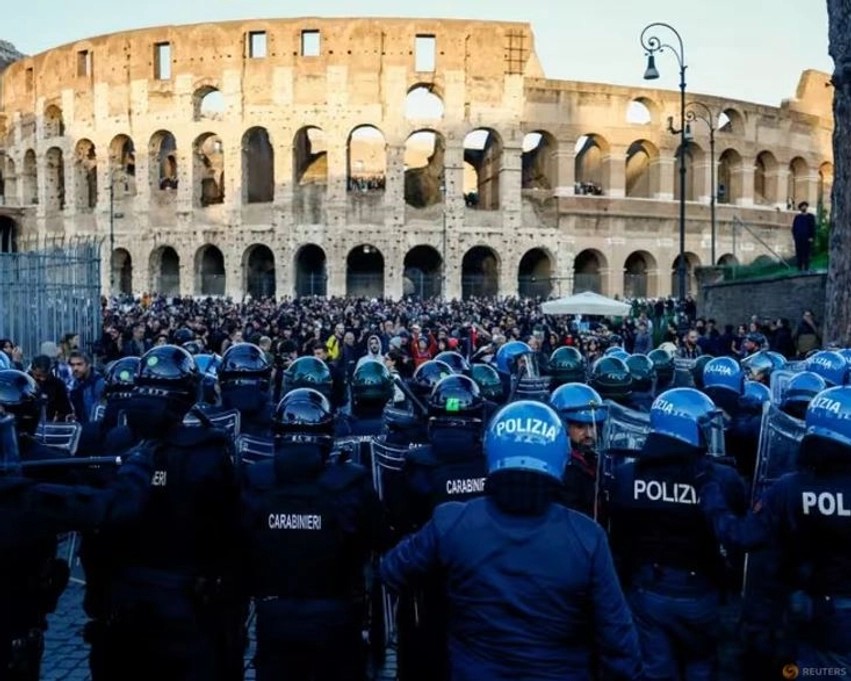 Valë protestash në Itali: Dhjetëra qytete paralizohen nga greva e përgjithshme, tensione dhe përplasje me policinë në Romë e Torino