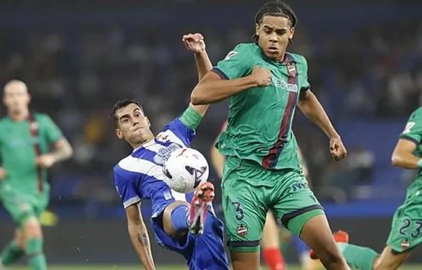 Levante shtang Deportivo La Coruna-n në minutat e fundit, ndahen me nga një pikë në La Liga