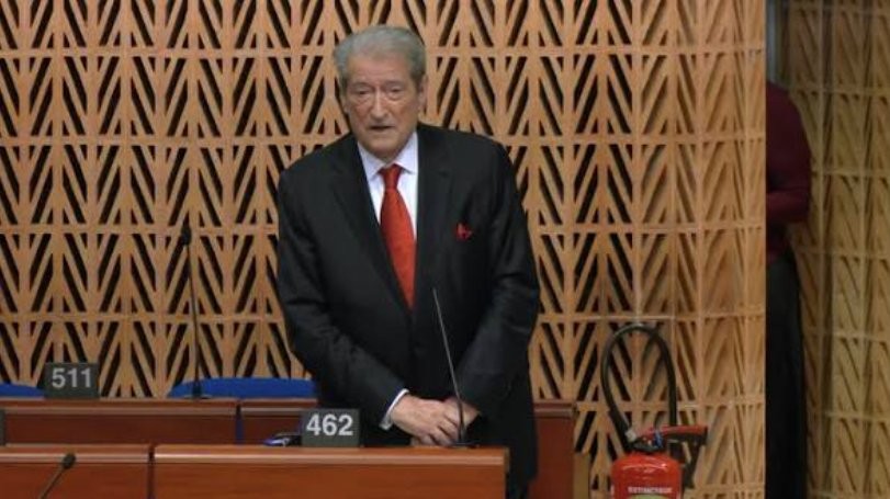 Fjalimi në Strasburg, Berisha: Ish-krerët e UÇK-së u ndëshkuan për një strukturë komanduese që nuk ekzistoi kurrë