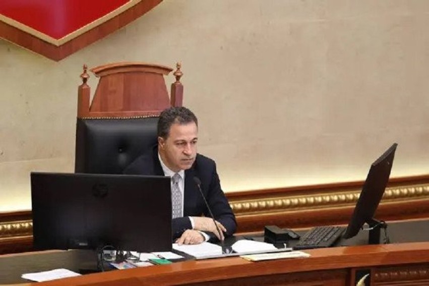 Trazirat në vend, Niko Peleshi kërkon ndalimin e dhunës dhe hapjen e rrugës së dialogut