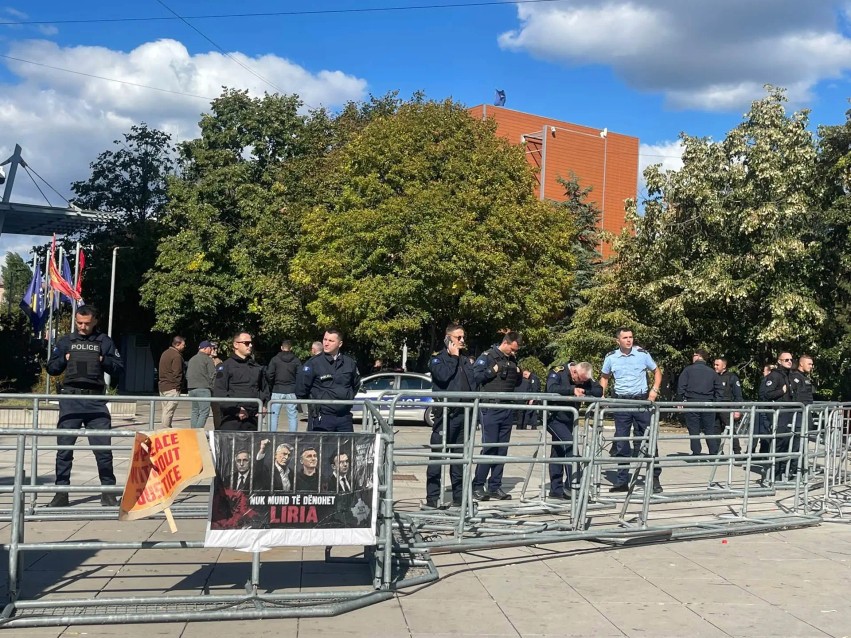Gatishmëri e lartë e Policisë në Prishtinë para tubimit të tifo-grupeve