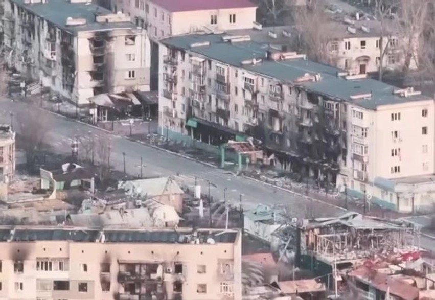 Armëpushimi në Oleshki hyn në ditën e tretë: Dilemat mes ndihmës humanitare dhe frikës nga dëbimet me forcë