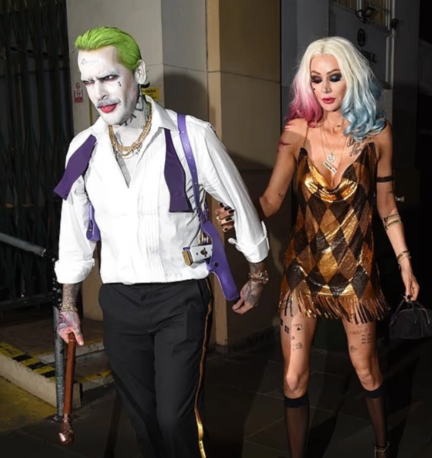 Transformimi spektakolar i Olivia Attwood dhe Pete Wicks: Shndërrohen në Harley Quinn dhe Joker për Halloween