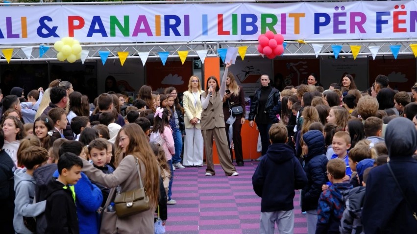 Aktivitete krijuese dhe takime letrare në ditën e tretë të Panairit të Librit për Fëmijë në Prishtinë