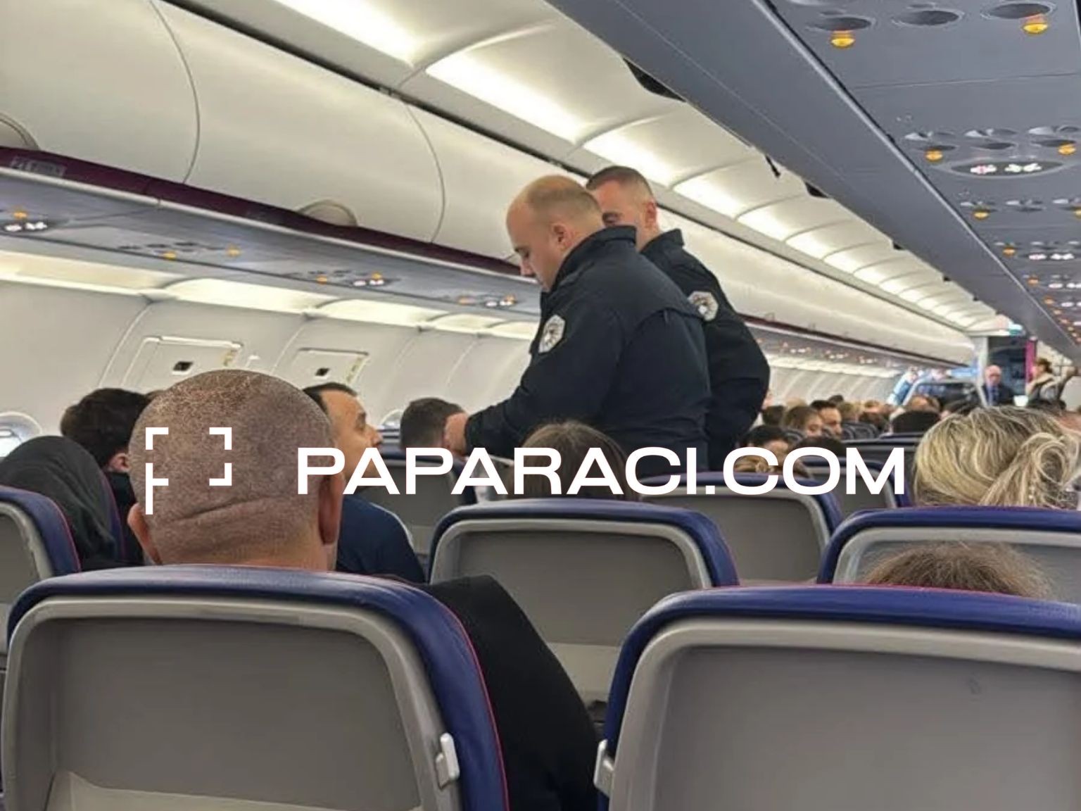 Ndërhyrje dramatike e Policisë në pistë: Ndalohet pasagjeri në bordin e fluturimit Prishtinë-Londër