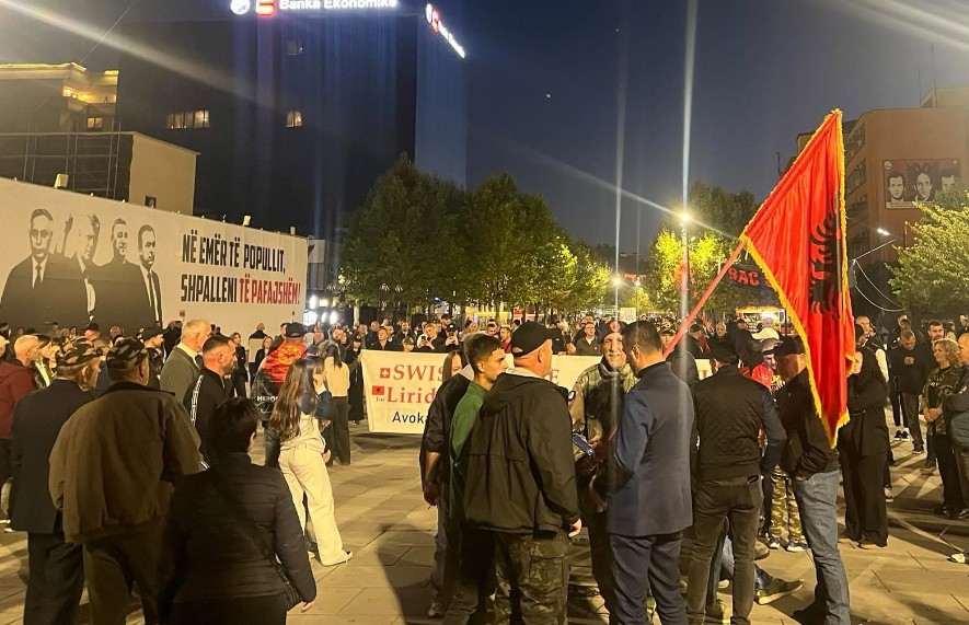 Prishtinë: Hyr në ditën e saj të 19-të protesta në mbështetje të ish-krerëve të UÇK-së