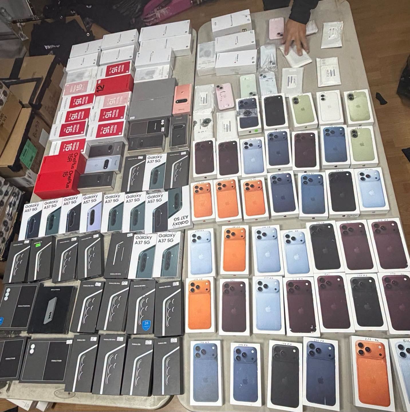 Goditet kontrabanda në kryeqytet, Dogana sekuestron mbi 100 telefona të mençur
