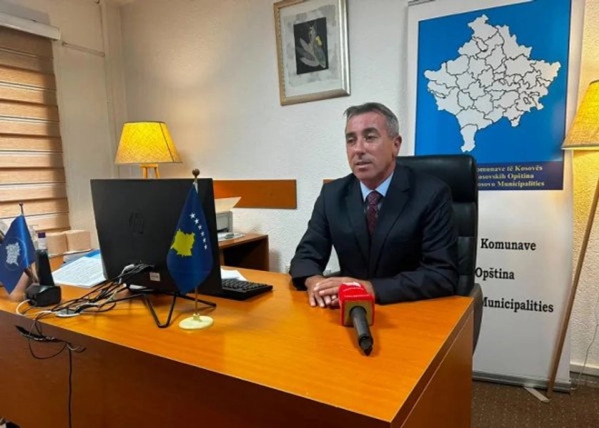 Kontratat kolektive: Ibrahimi duartroket nisjen e gjykimit, por shigjeton ashpër Qeverinë për mungesë serioziteti