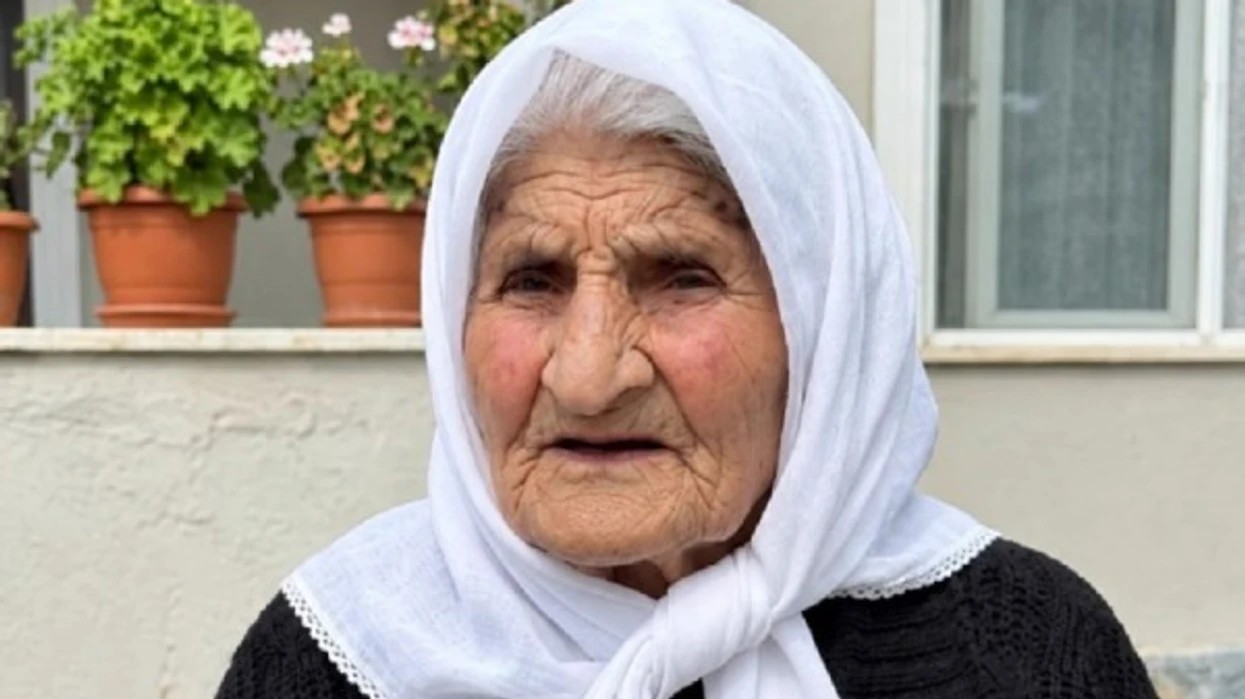 Mbështetje nga shteti për 117-vjeçaren nga Berati: Qeveria miraton pensionin e posaçëm për Qamile Marrën