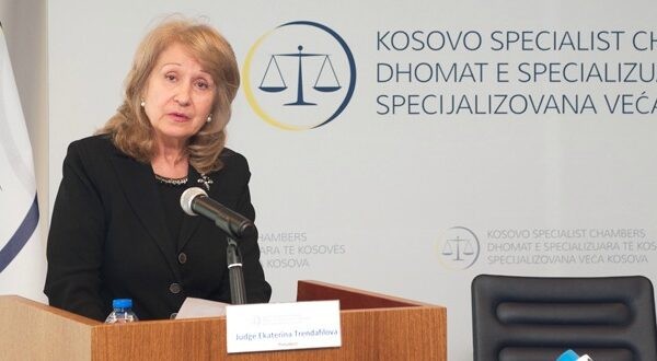 Trendafilova: Askush nuk ka të drejtë të ndikojë në vendimet e gjyqtarëve të Speciales