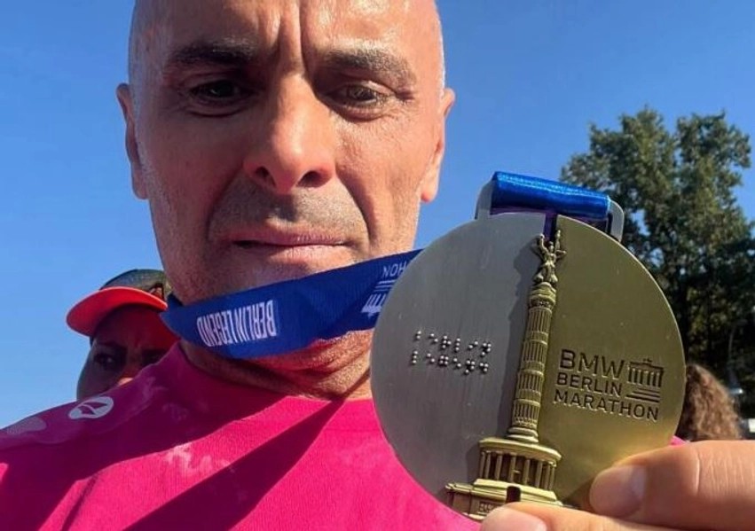 Performancë fantastike: Isni Aliji mbyll me sukses sfidën e madhe të Maratonës së Berlinit