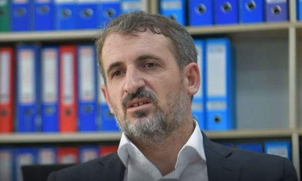 Miftraraj: Gjykata Kushtetuese po e luan rolin e babadimrit