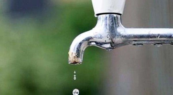 Prishja e tubacionit te Pallati i Rinisë lë pa ujë të ftuar një sipërfaqe të gjerë të kryeqytetit