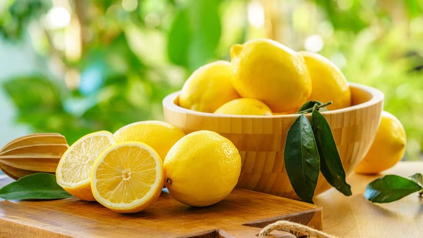Vlerat e jashtëzakonshme të limonit: Nga mbrojtja e shëndetit tek arti i gatimit