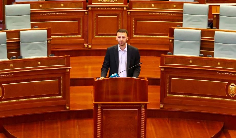 Krasniqi (PDK): Deklarata për Gjykatën Speciale mbetet vetëm nismë, nevojitet miratimi i ligjit