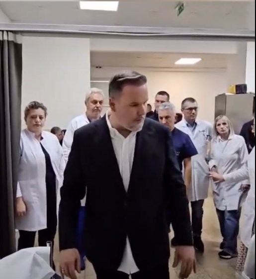 Protesta në Tiranë: 51 efektivë policie përfundojnë në spital, reagon ministri i Shëndetësisë