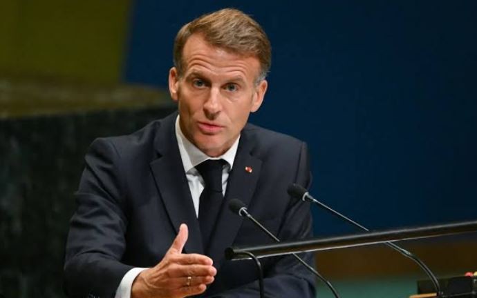 Emmanuel Macron: Protestat e të rinjve po keqpërdoren për qëllime politike dhe po kalojnë në dhunë