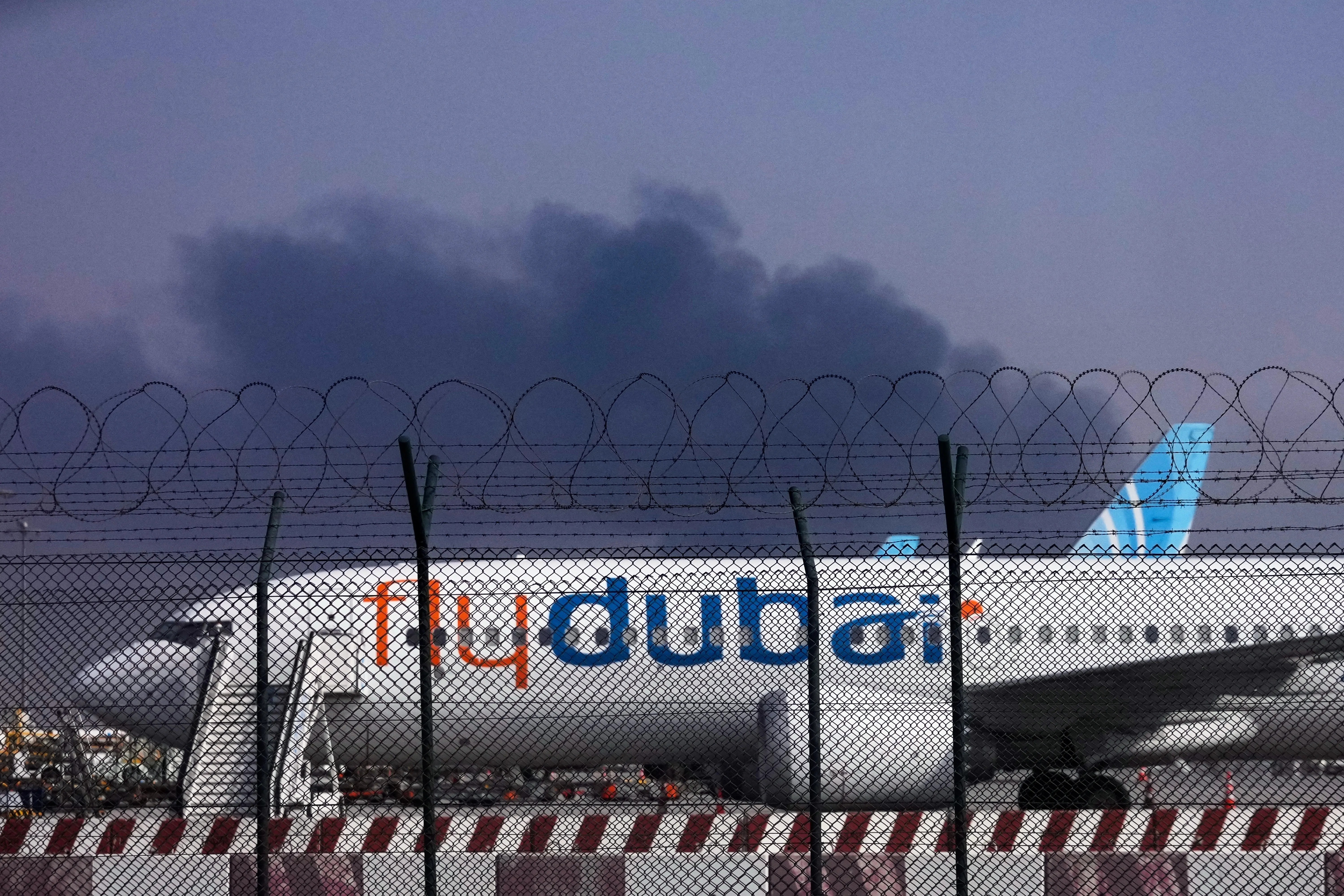 Incident i rëndë në fluturimin e “FlyDubai”: Bashkëpiloti dyshohet se tentoi të rrëzonte avionin