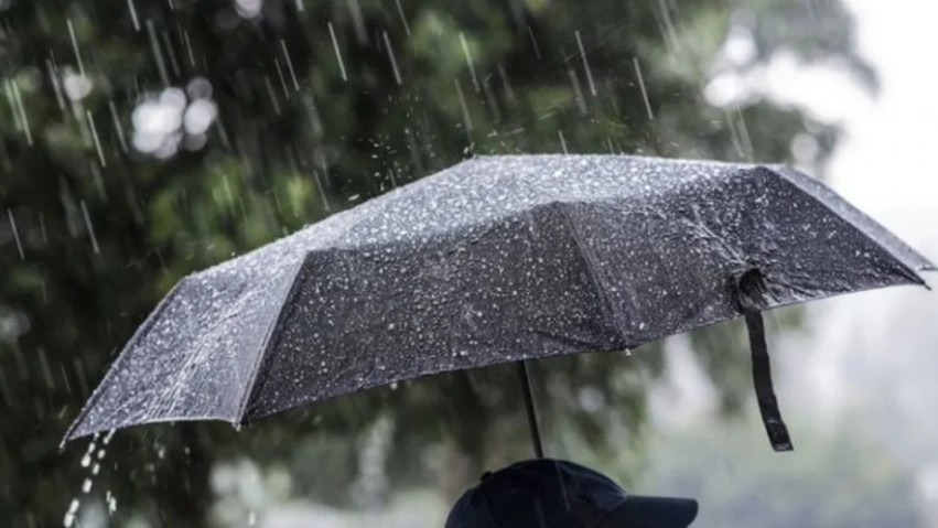 Moti të premten: Rikthehen vranësirat dhe shiu, parashikohen edhe shtrëngata në disa rajone