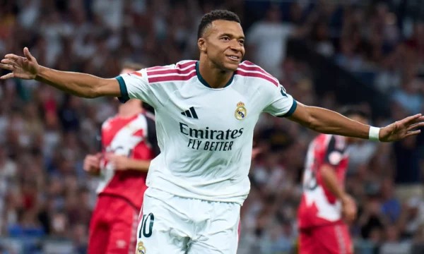 Operacioni historik: Liverpool synon yllin e Real Madridit me një superfertë