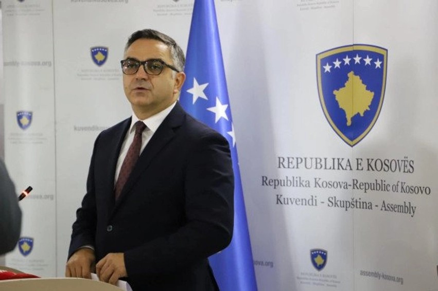Tahiri kritikues ndaj Qeverisë: 65 ligje në 3 muaj, por ku mbeti vizioni strategjik?