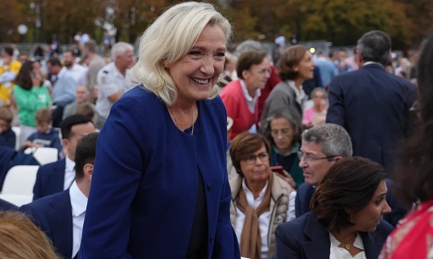 Valë e re dhune dhe trazirash në Francë: Marine Le Pen lëshon alarmin për demokracinë dhe vë në shënjestër Macronin