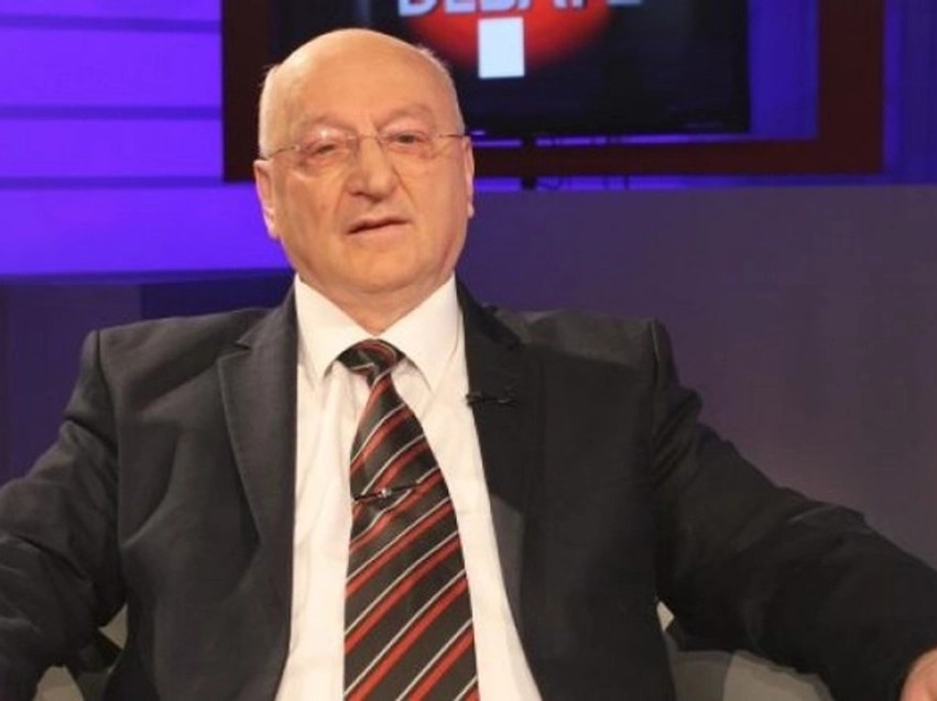 Prapaskenat e vitit '97 në Shqipëri: Udhëtimi i rrezikshëm i gjeneralit turk dhe takimet e tensionuara në Tiranë