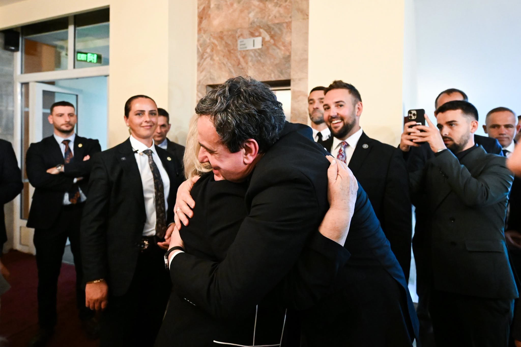 Kurti pas marrjes së detyrës nga presidentja: Mjaft energji u shpenzuan, tani koha është për punë