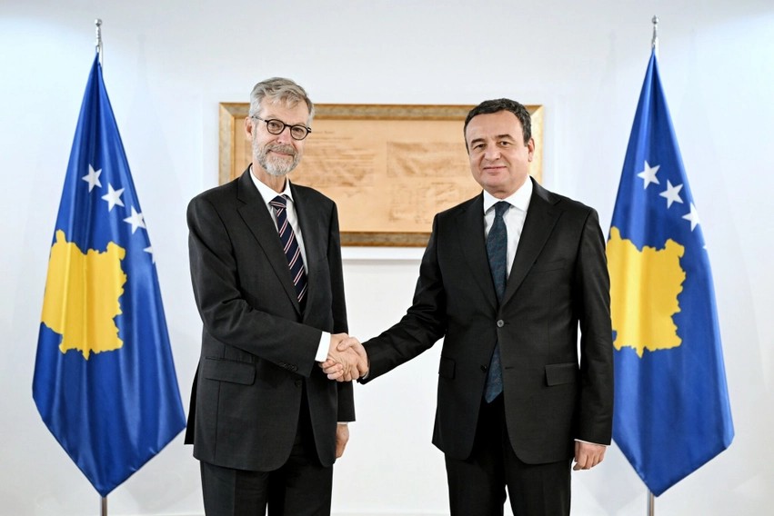 Investime milionëshe në shëndetësi: Kurti takon zv.presidentin e EIB para finalizimit të marrëveshjes