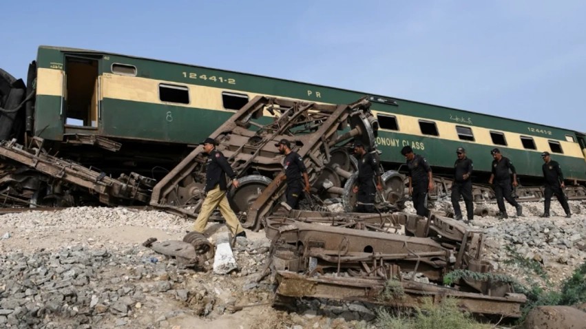 Tragjedi hekurudhore në Pakistan: Pesë viktima dhe dhjetëra të plagosur pasi treni del nga shinat