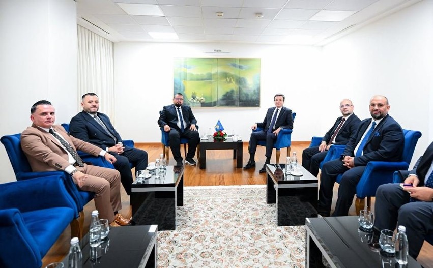 Zgjedhjet në Serbi: Kurti takon aktivistët nga Presheva, forcohet mbështetja për „Koalicionin Shqiptar“