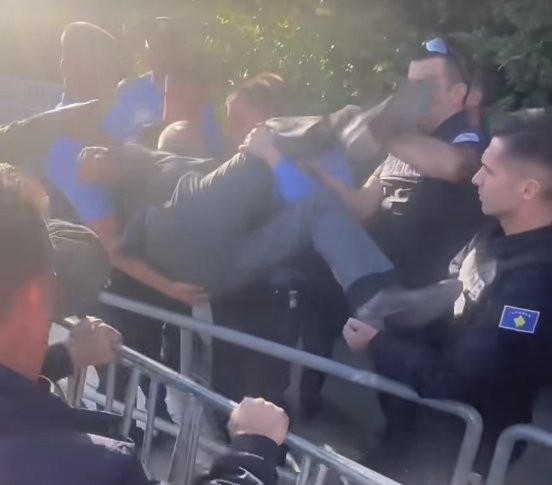 Lirohen nga paraburgimi Fadil Zogaj dhe Ekrem Selimi, të dyshuar për sulmin ndaj deputetit të Vetëvendosjes