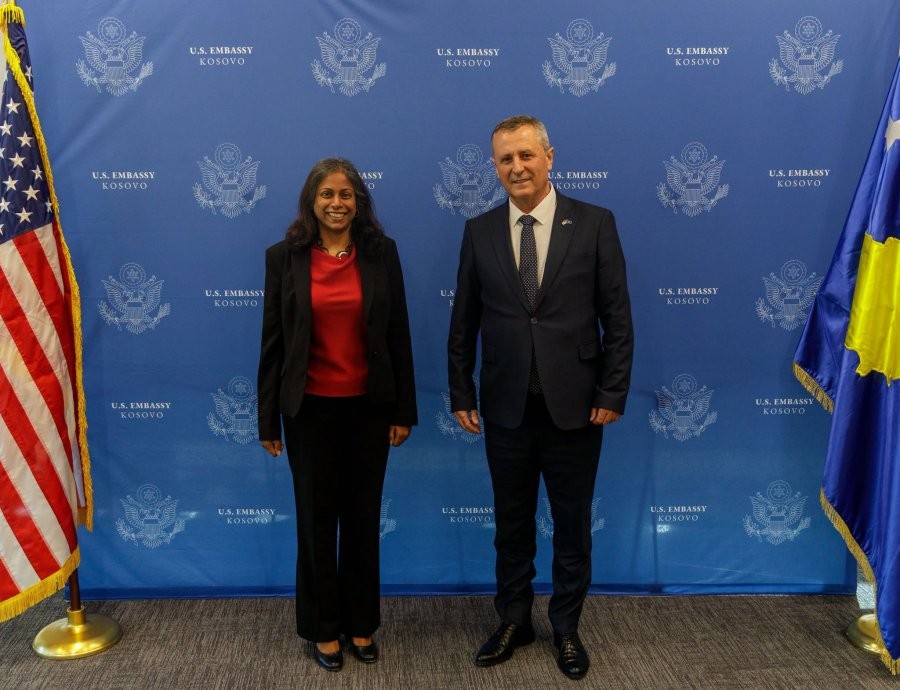 Bashkëpunim i ngushtë SHBA-Kosovë: Ambasada amerikane vlerëson angazhimin e kryeprokurorit Blerim Isufaj