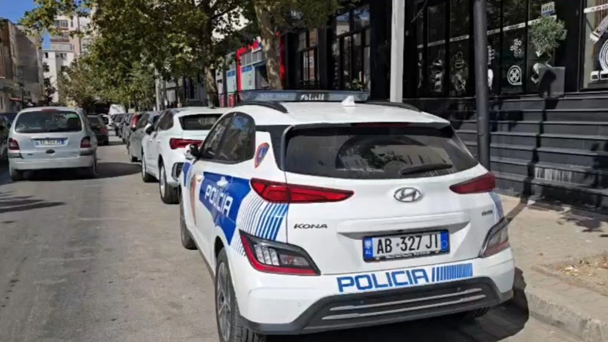 Tragjedi në Tiranë: Motoristi 20-vjeçar përplas për vdekje gruan 75-vjeçare në Rrugën e Dibrës