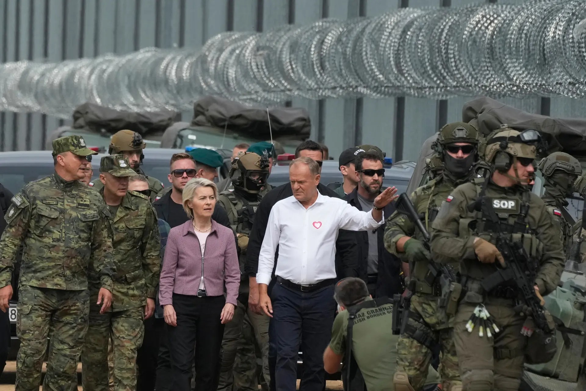 Parandalohet atentati ndaj kryeministrit polak Donald Tusk dhe ministrit të Mbrojtjes, arrestohet i dyshuari