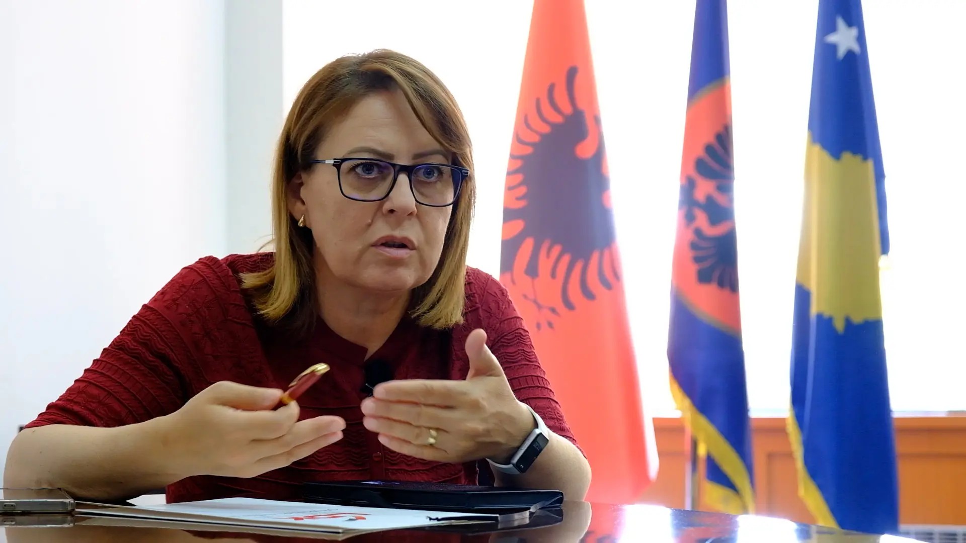 Zvarritja e punimeve në magjistralen Prishtinë-Podujevë, reagon ashpër Hykmete Bajrami