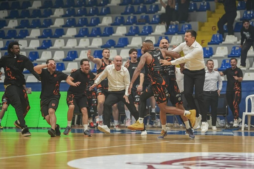Atmosfera e zjarrtë në Prizren lë pa fjalë opinionin sportiv malazez: Lot gëzimi dhe dramë historike për Superkupën