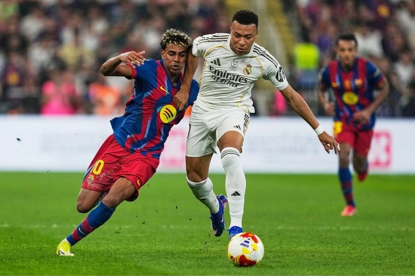 “El Clasico”: Real Madridi publikon skuadrën e udhëtimit, konfirmohet mungesa e madhe e Viniciusit
