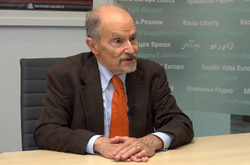 Ish-diplomati Daniel Fried: Mesazhet kontradiktore të Uashingtonit rrezikojnë efektivitetin e sanksioneve ndaj Moskës