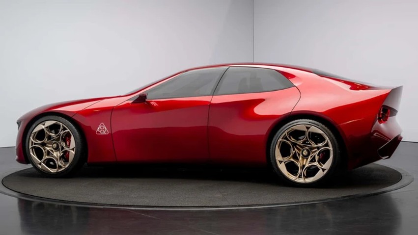 Alfa Romeo thyen traditën: Zbulon konceptin magniçent Cuorerosso me motor V6 dhe 4 dyer