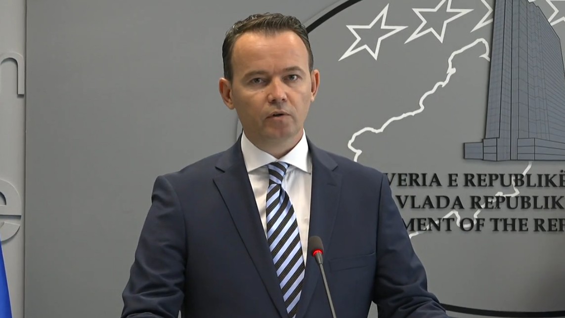 Tenderi milionësh në Mitrovicën e Jugut: Komuna e drejtuar nga Faton Peci zgjedh kompanitë, refuzon ofertën më të ulët