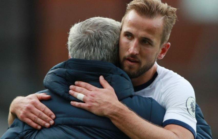 Harry Kane nderon Jose Mourinhon dhe mentorët e tij pas triumfit në “Topin e Artë”