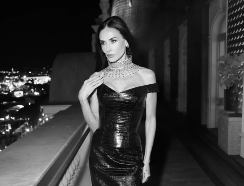 Demi Moore në kulmin e lirisë: Si po e përjeton ylli i Hollywood-it moshën 63-vjeçare