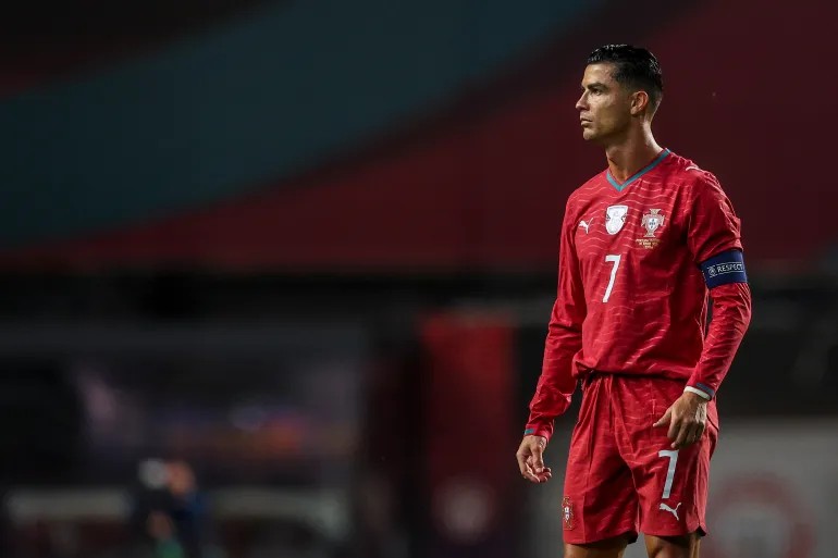 Rrëfimi i bujshëm i Ronaldos për largimin nga kombëtarja i kushton shtrenjtë: Ylli portugez rrezikon deri në gjashtë muaj pezullim