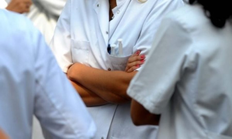 Prishtinë: Infermierja sulmohet fizikisht nga pacientit gjatë orarit të punës