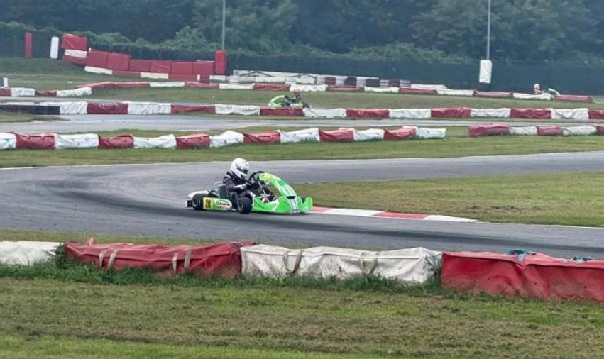 Talentet kosovare të motorsportit, Doan Karabeg dhe Rubina Krasniqi, kërkojnë suksesin në pistat prestigjioze italiane