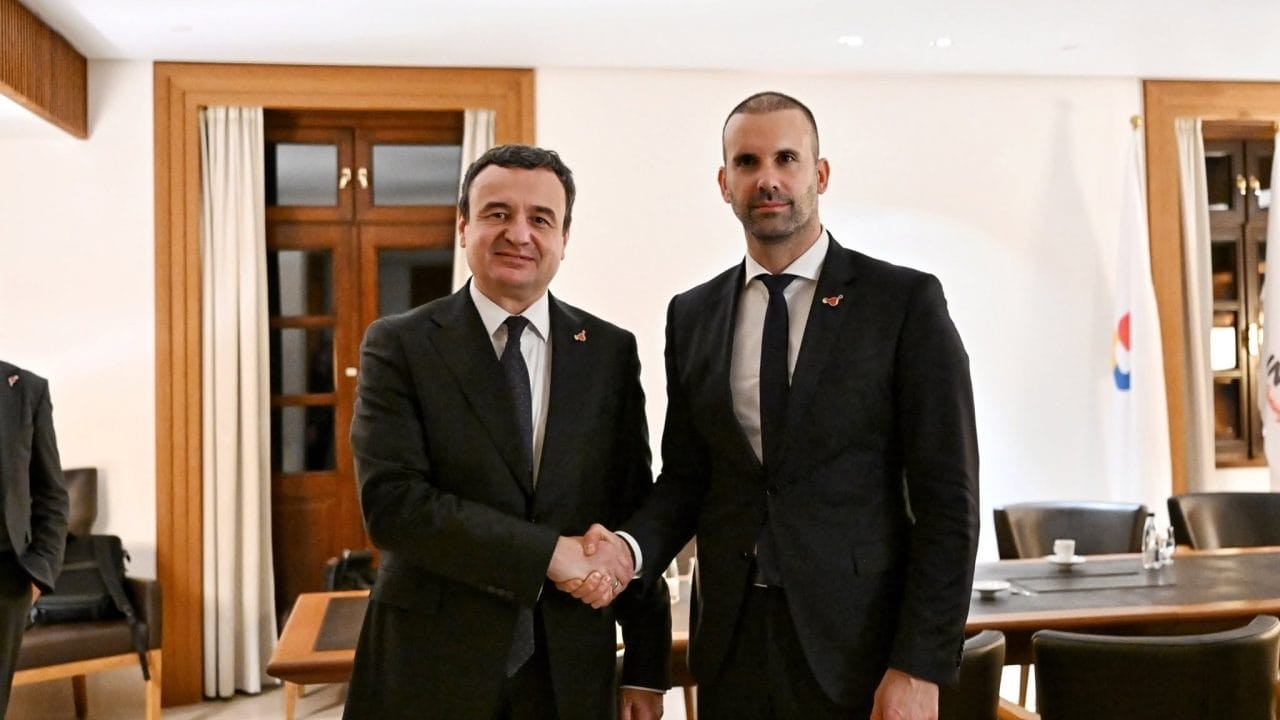 Kurti e Spajiq diskutojnë në Mal të Zi për integrimin evropian dhe lidhjet infrastrukturore
