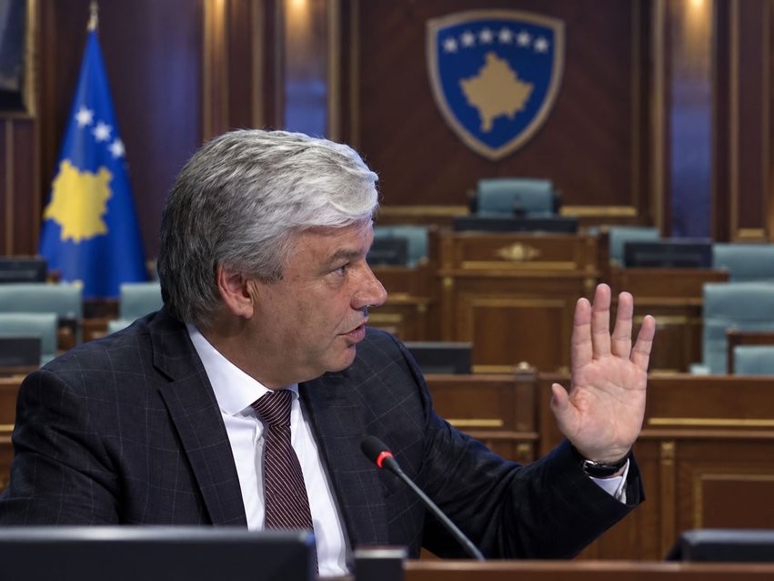 Krizë e mundshme institucionale: Kushtetuesja kërkohet të sqarojë kompetencat e presidentit pas skadimit të afatit