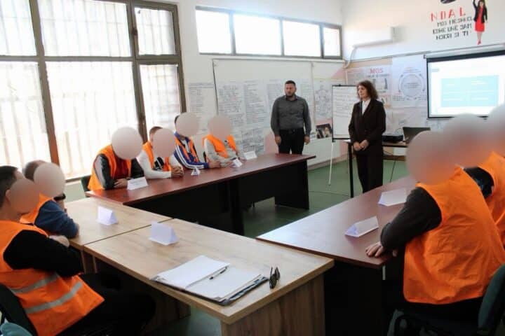 Procesi i risocializimit: Mbi 50 të burgosur në Dubravë përfshihen në programe speciale riintegrimi